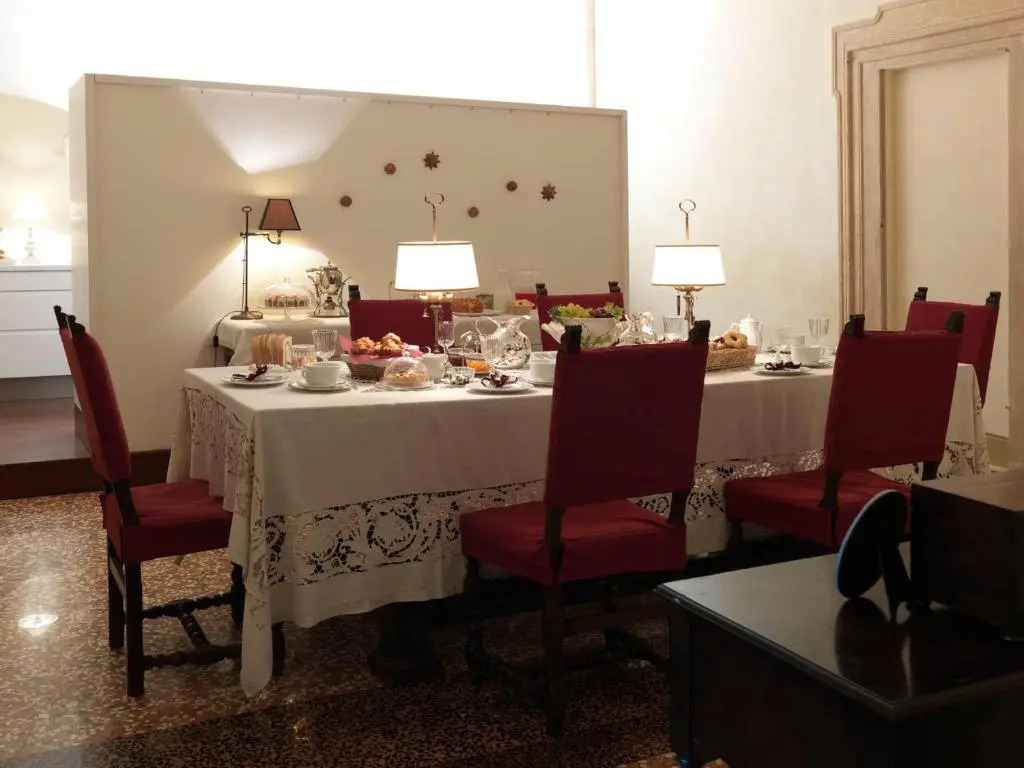 Antica Casa Zucchini B&B