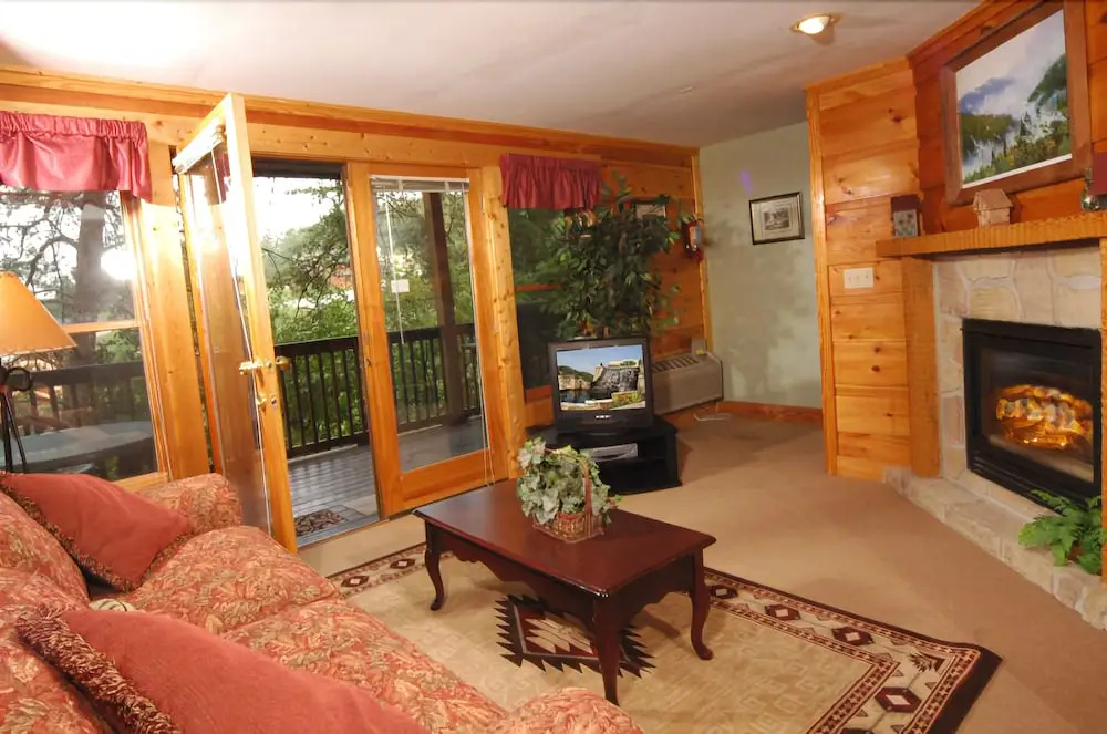 Dollys Dream 284 - Two Bedroom Cabin