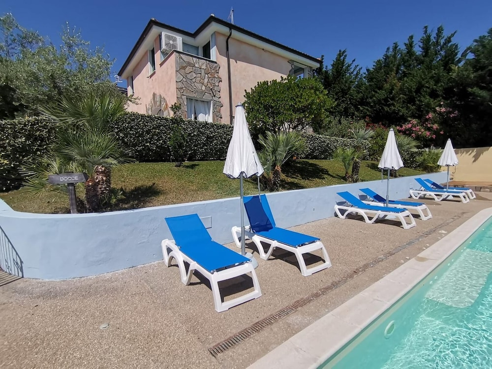 Sardinia Hillside Retreat - Apt 13 - 2BR, quiet area, parking
