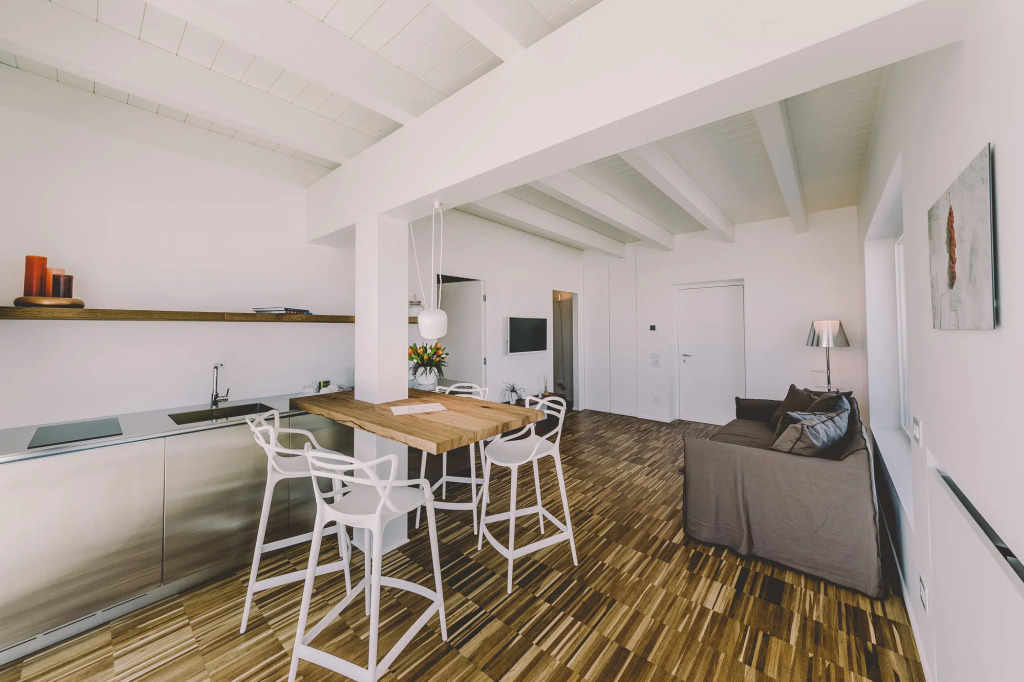 Suite 10 Home Design & Spa