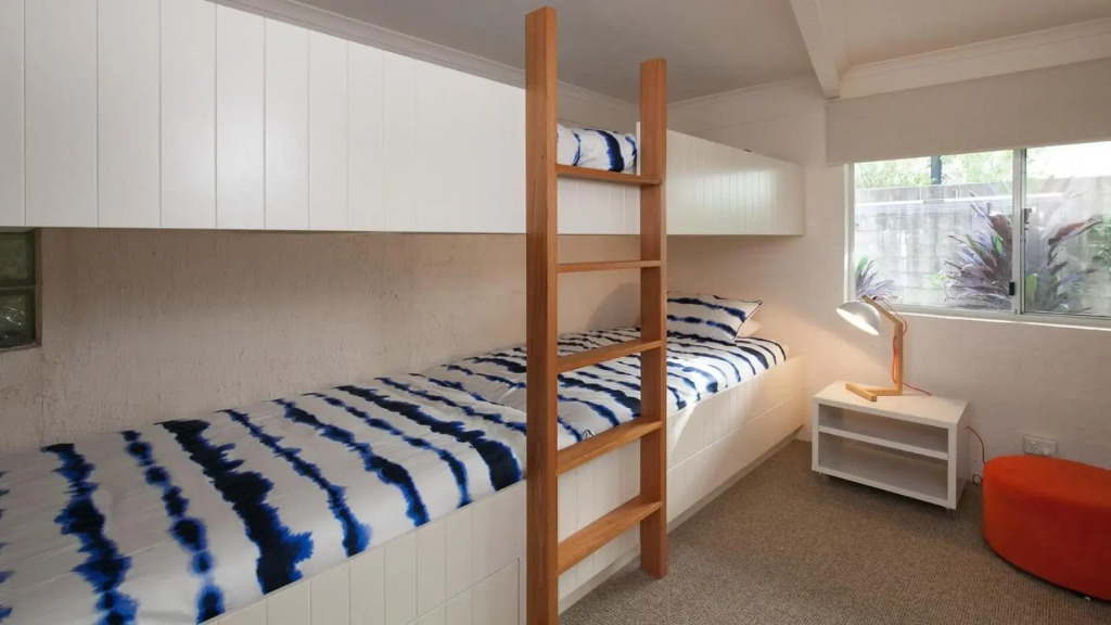Belmore Terrace Perfect Pad Just 100 metres to the beach