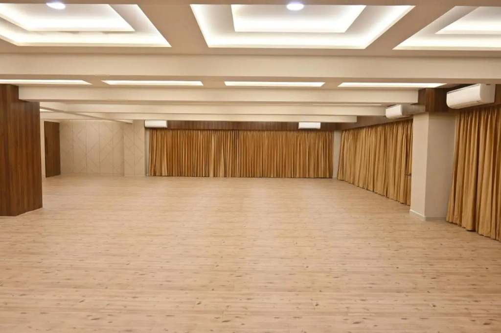 Hotel Privya Rooms and banquet Surat