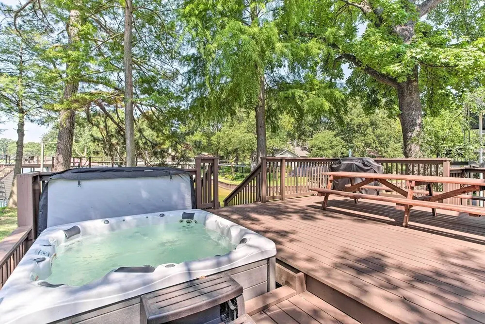 Tool Waterfront Home w/ Hot Tub & Fire Pit!