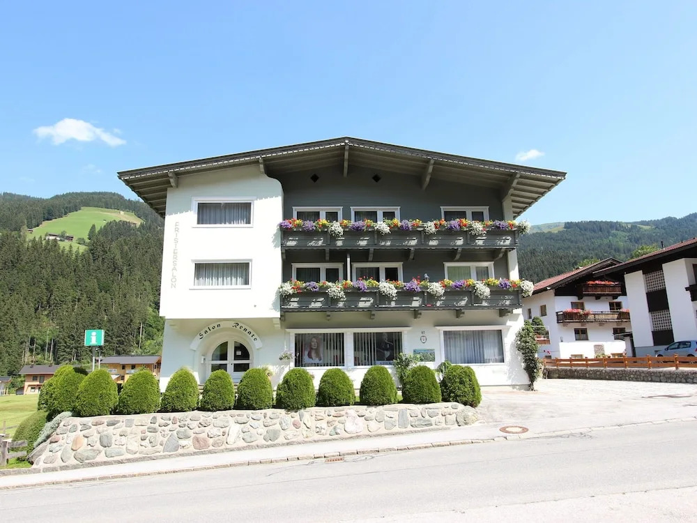 Comfortable Apartment with Garden, Ski Boot Heaters, Heating