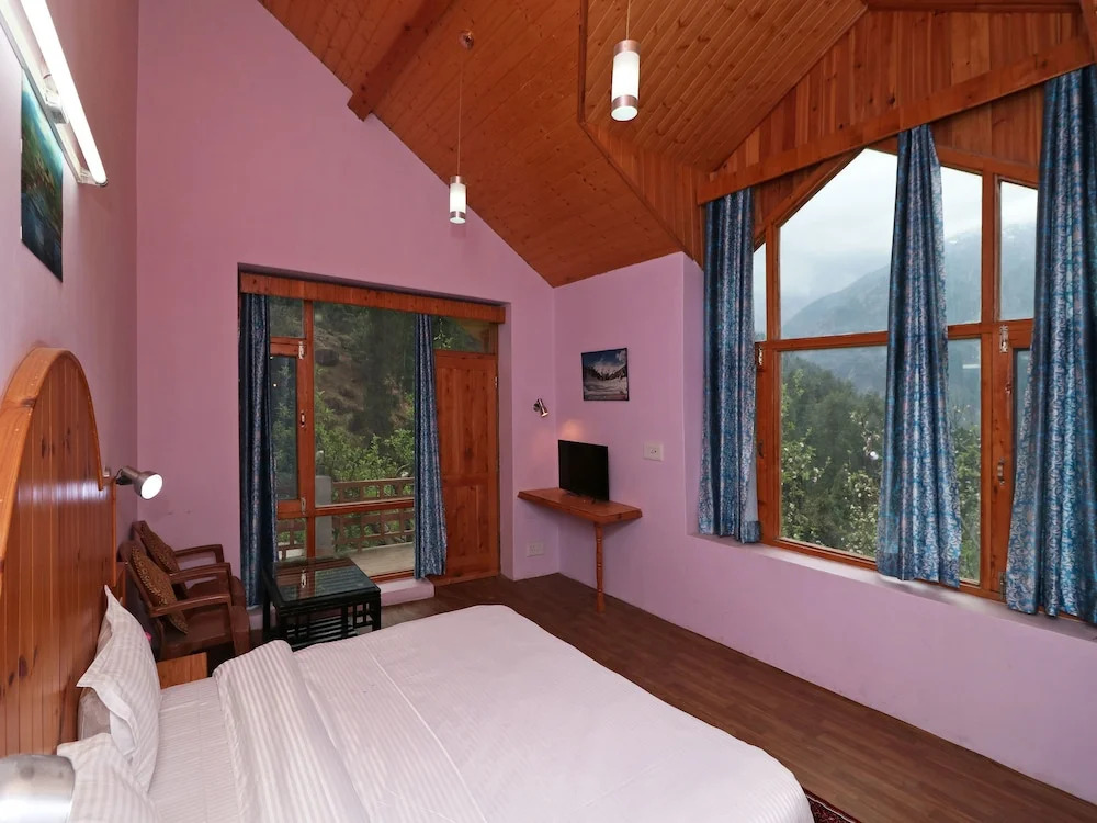OYO 13696 Home River Side Cottage Manali