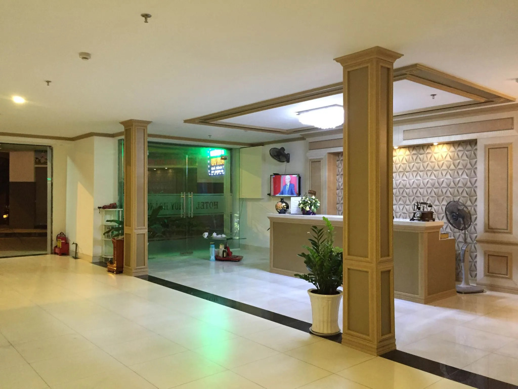 Huy Hoang Hotel - Tan Binh