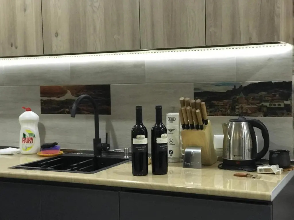 Luxury 4-Bedroom Apartment In The Center