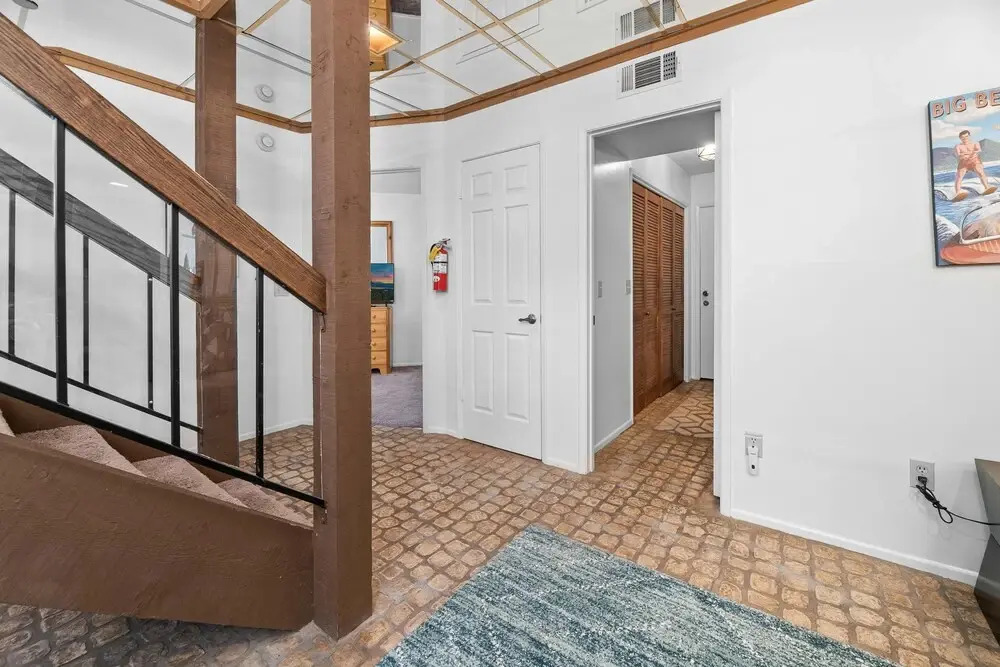 Tennis Courts and Swimming Pool - Delightful Mountain Sanctuary