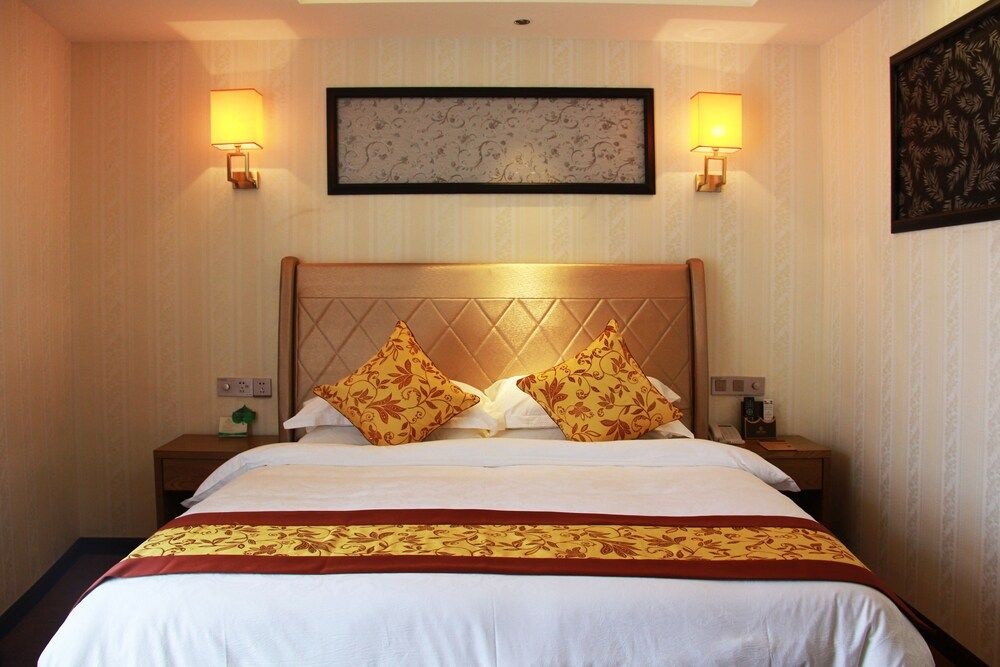 HuangGuoShuYuQuanHotel