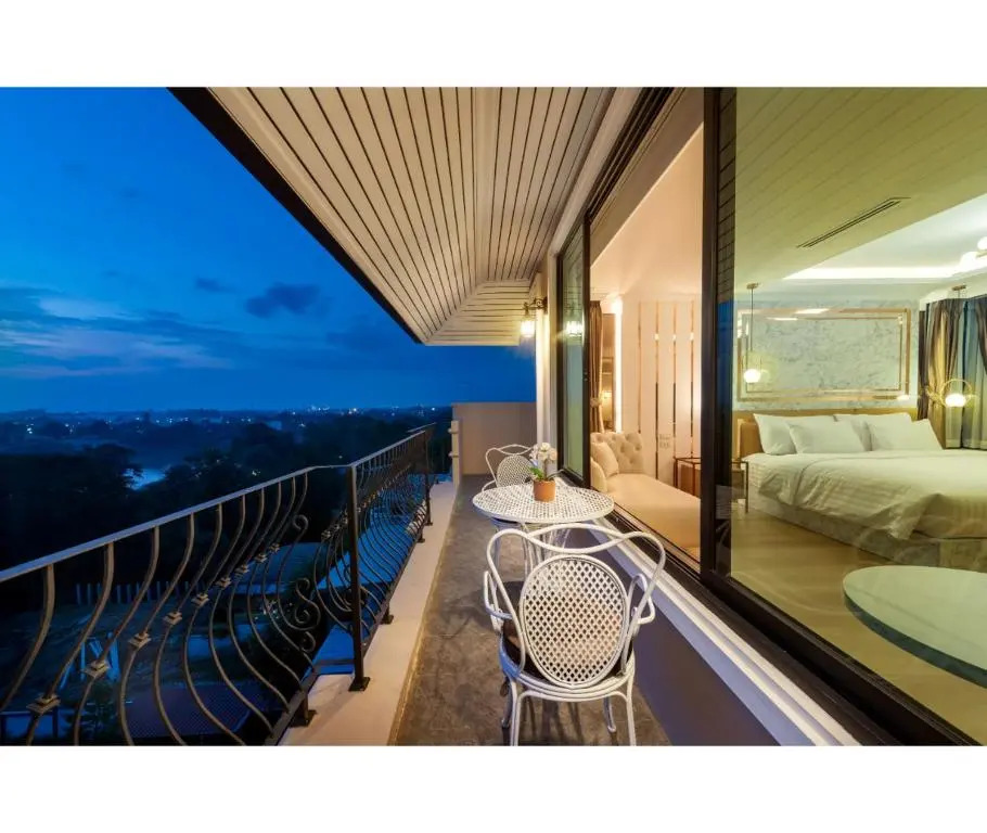 Nine River Hotel