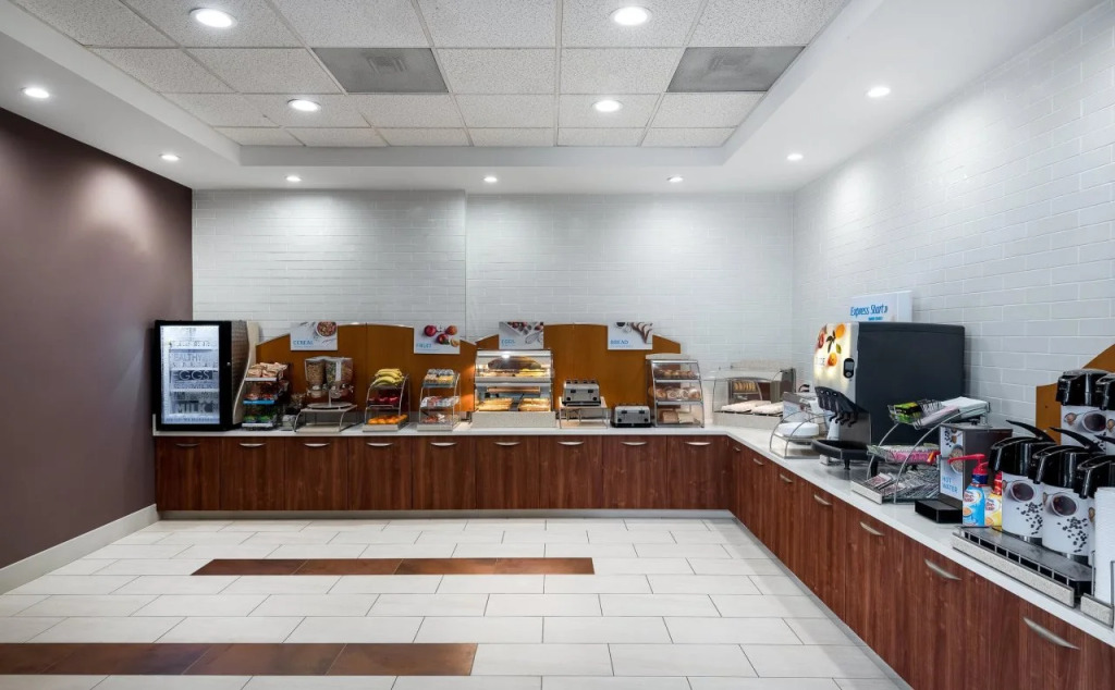 Holiday Inn Express Ontario by IHG