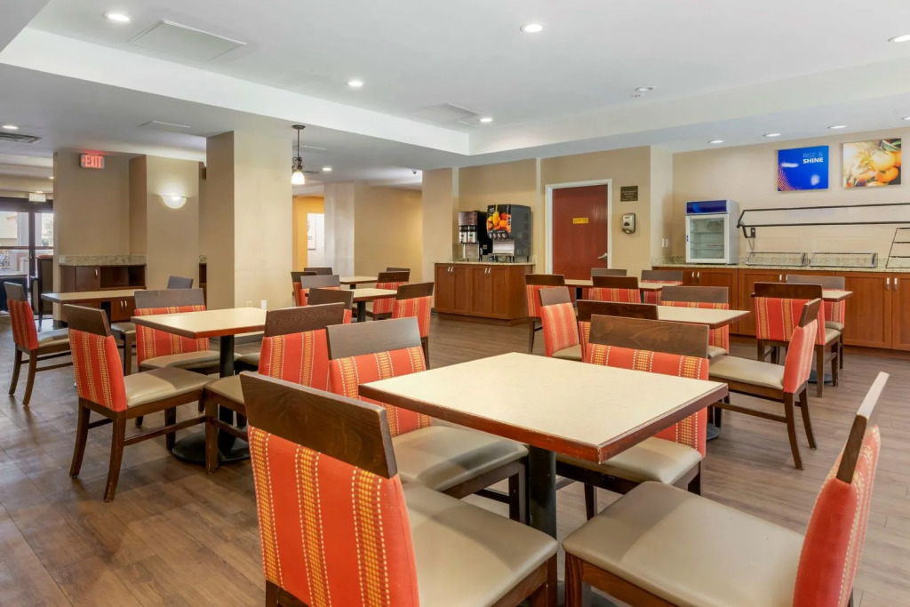 Comfort Inn International Dr.