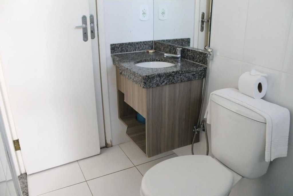 Apto 166 Lacqua diRoma V - Sacada com vista para Piscina de Ondas, roupa de Cama, camareira e garagem