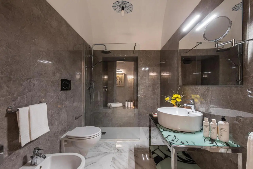 Palazzo Savino Southern Italian Lifestyle - Epoca Collection