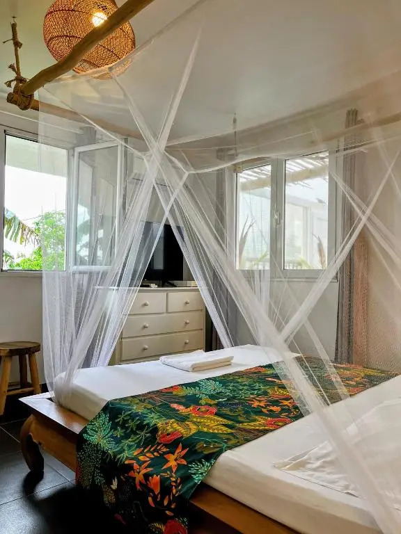 Gite Corossol Martinique piscine privée, résidence naturiste