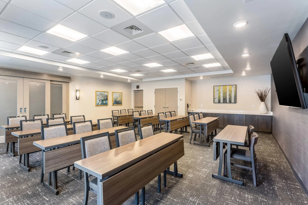 Comfort Inn & Suites Salt Lake City Airport