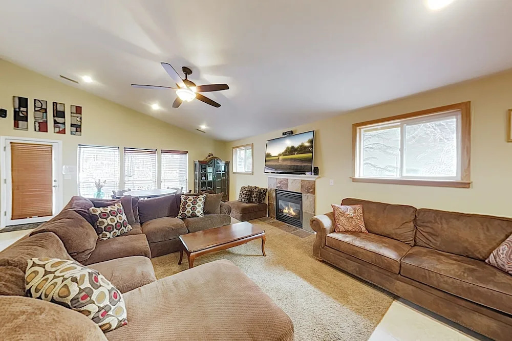 New Listing! Adventurer’s Getaway w/ Hot Tub home