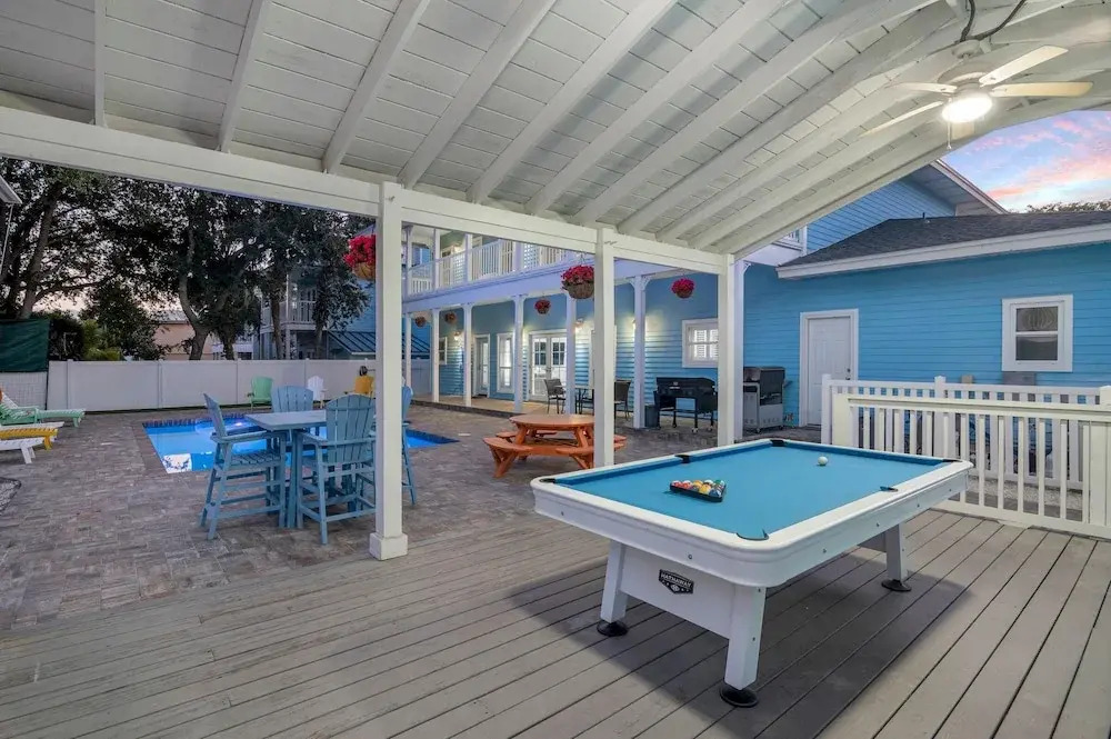Sapphire By The Sea by Compass Resorts