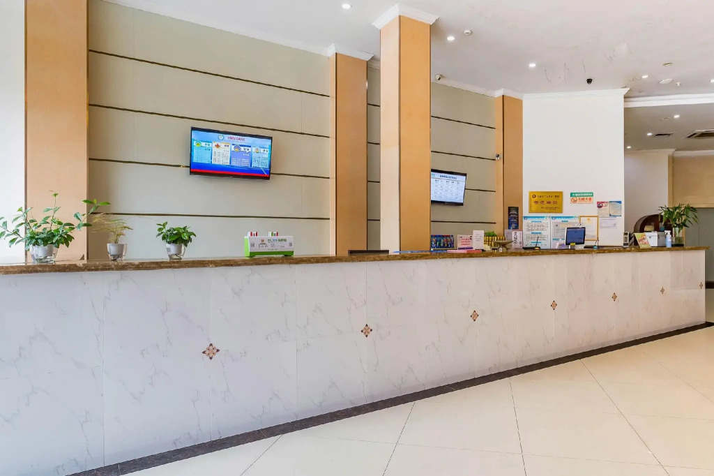 GreenTree Inn Jiangsu Suzhou Kunshan Shimao Plaza Hotel