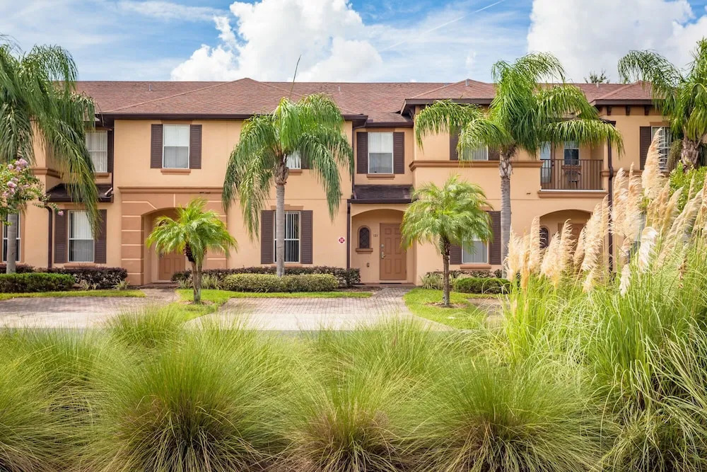 Regal Palms-RU840
