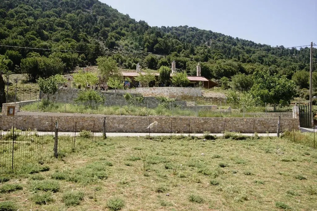 Mike Omalos Houses