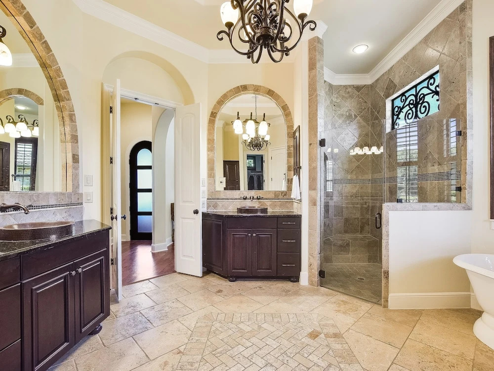 The Arrive Sunrise Estate On Lake Austin 5 Bedroom Estate