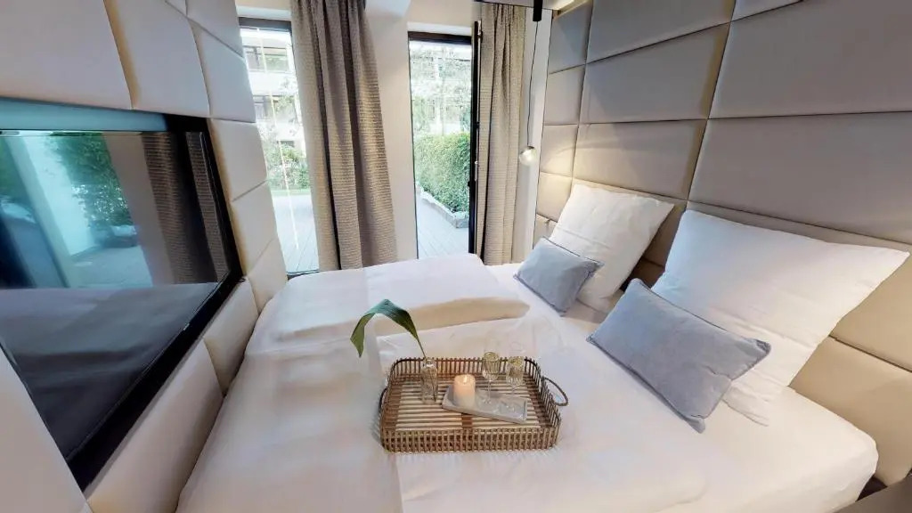 White Pearl Apartment 0.13