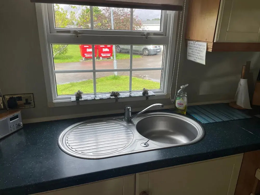 2 Bed Lodge Sleeps 5 - Pet Friendly, Wifi, Parking