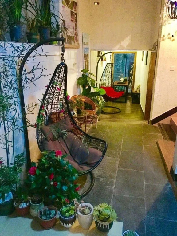 Fenghuang Little Bear Family Guest House