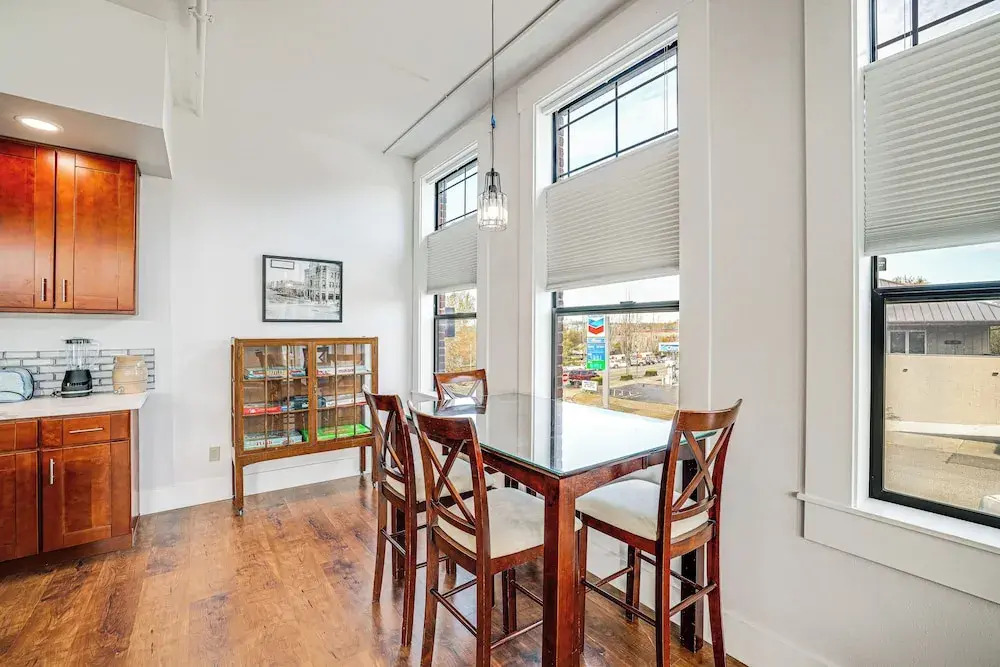 Modern Blaine Condo Rental < 1 Mi to Boat Harbor!