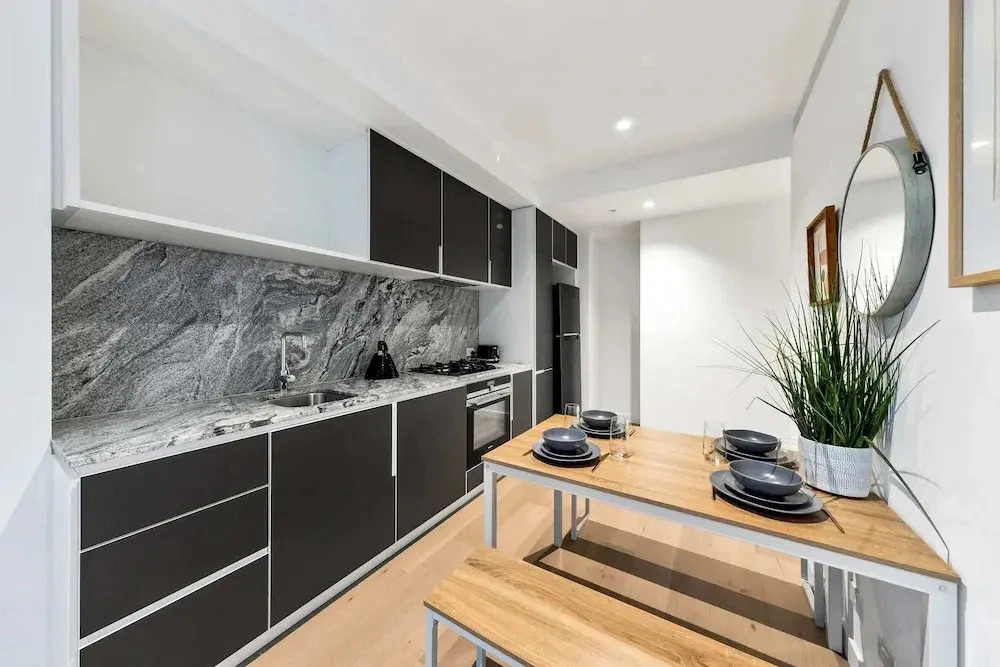 A Lovely Apt Right Next to Southern Cross Station