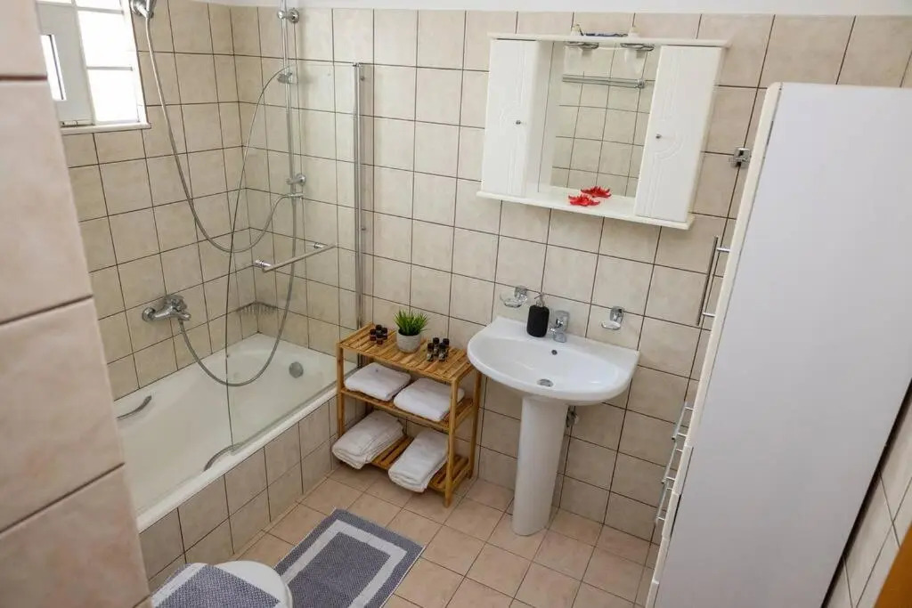 Modern 2bedroom flat with spacious balcony