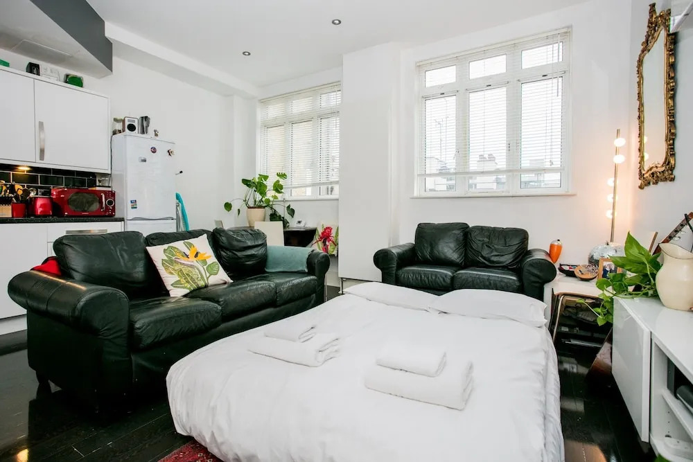 Central Modern Apartment