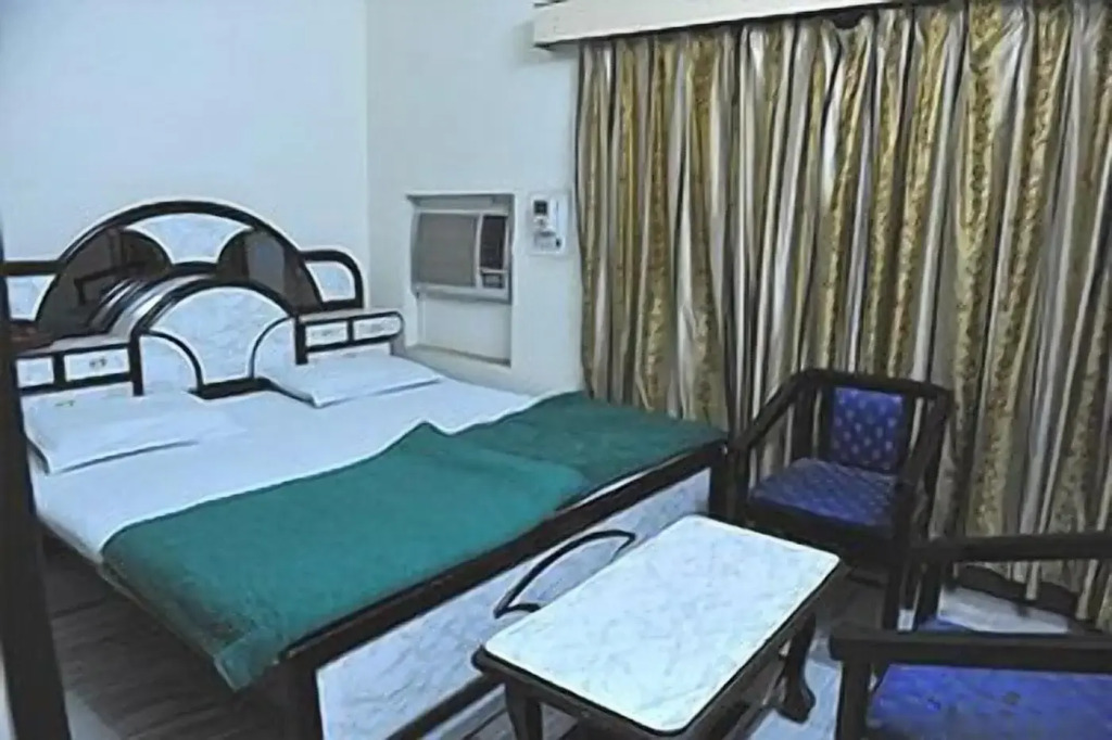 Hotel Shanti Palace