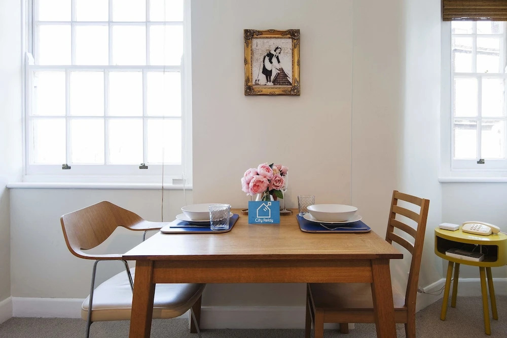 Bright Queen Alexandra Apartment - MPN