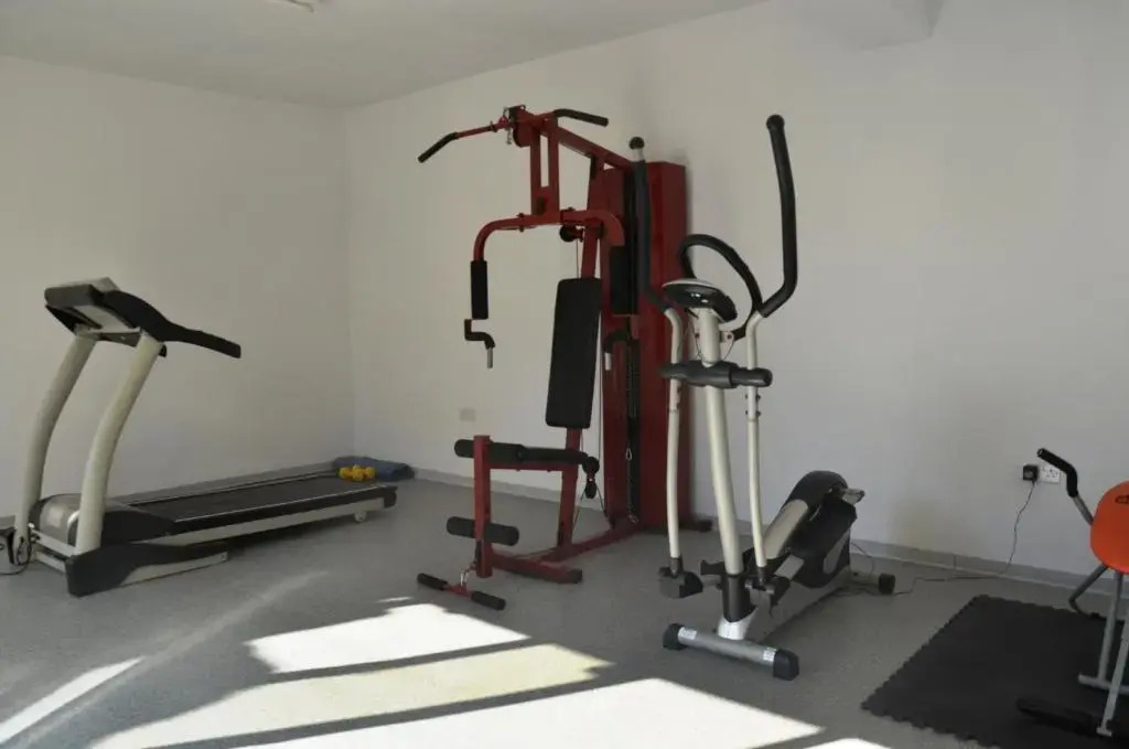 Top floor, 2 bedroom apartment Vanessa D204, FREE WIFI, village view