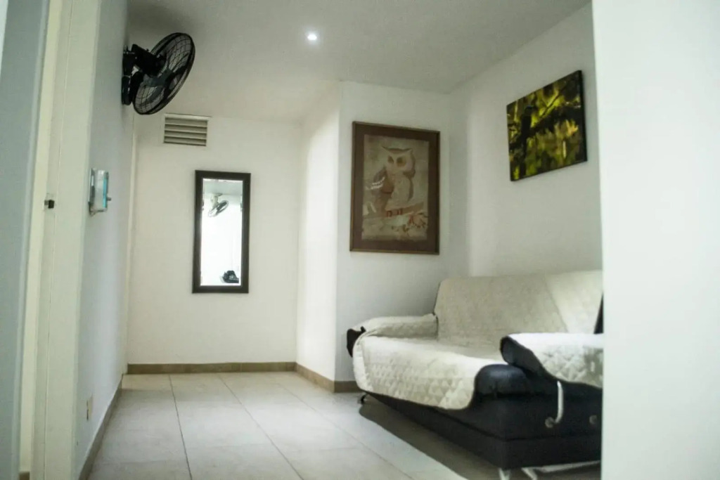 Apartamento con playa privada y piscina
