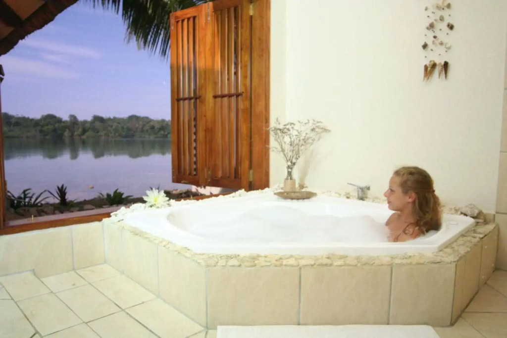 Seachange Lodge