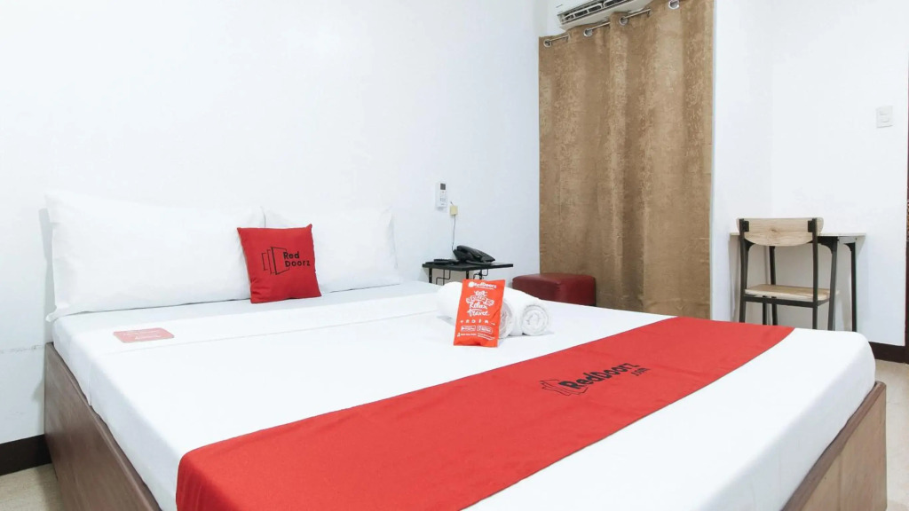 RedDoorz at San Antonio Makati