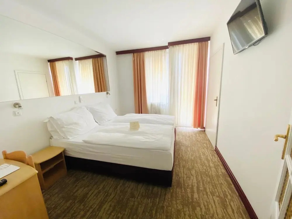 Hotel Slavonija