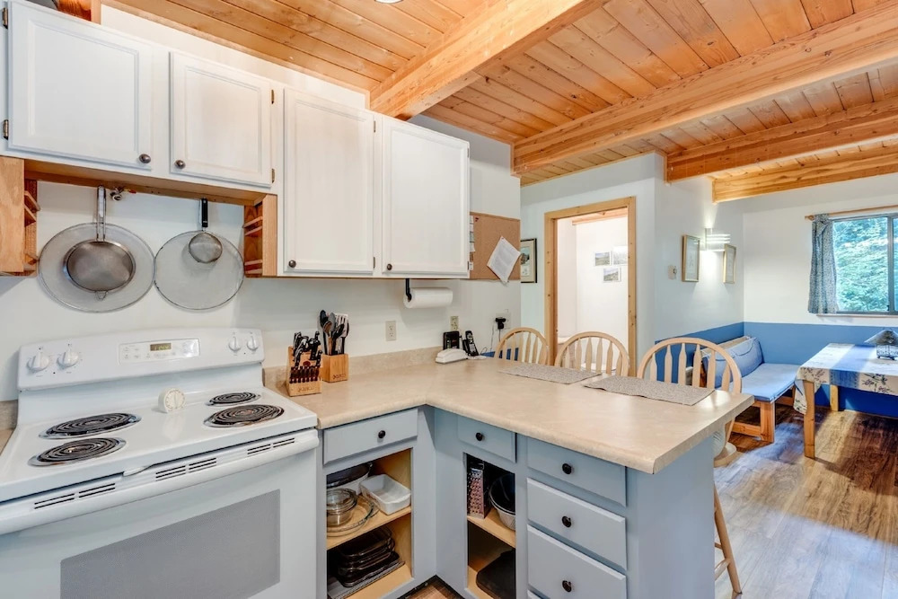 43SL - Hot Tub - Pets Ok - BBQ - WiFi - D/W
