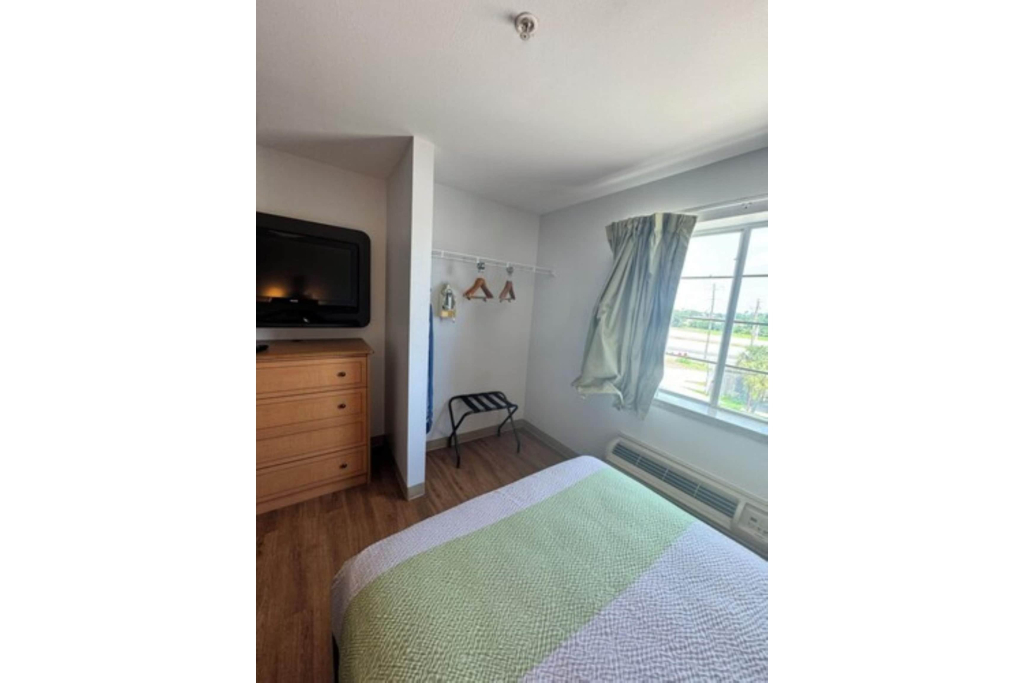 Oyo Townhouse Sulphur,LA Extended Stay I-10