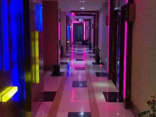 Zheshang Business Hotel (Tanghe Youlan Avenue)