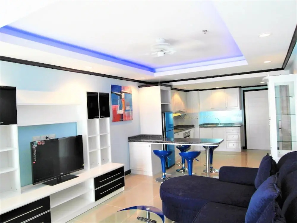 Sea View 1-bed at Jomtien Beach - Sleeps 2