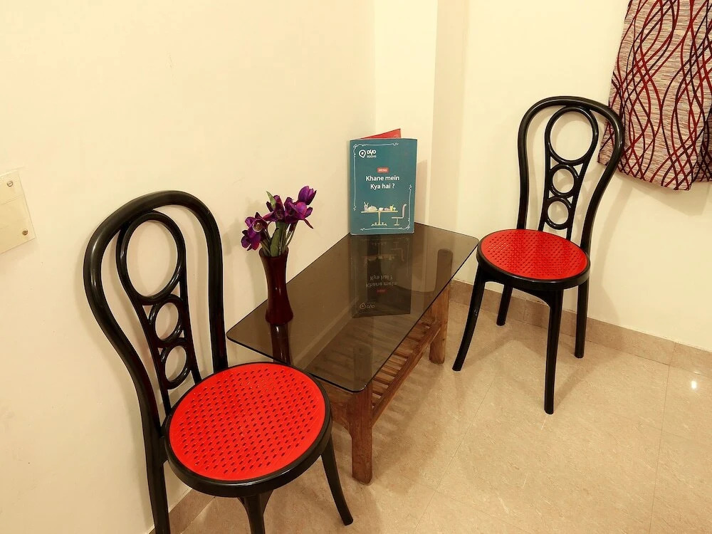 99 Kombo Inn By OYO Rooms
