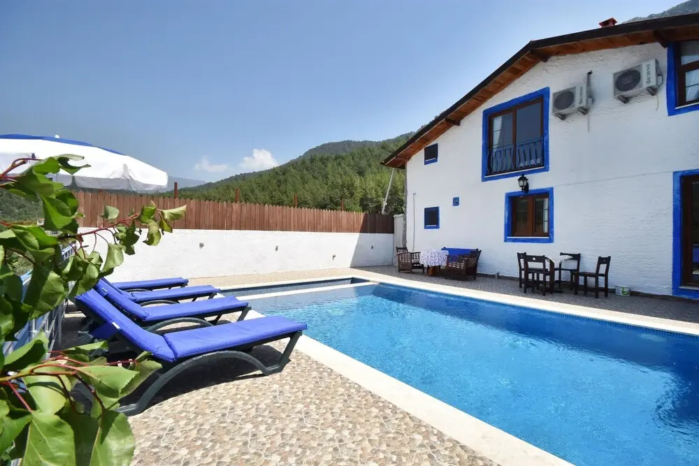 Villa Teo 1 by Helaltatilvillari