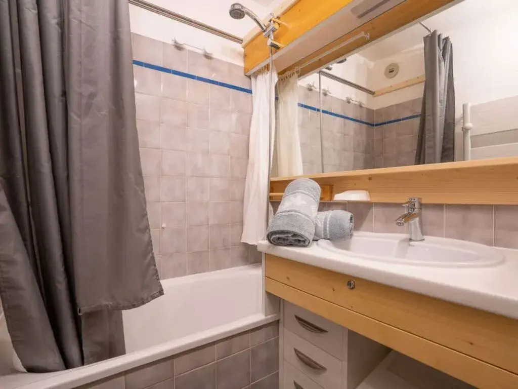 Les Balcons D'Olympie - INH 27742