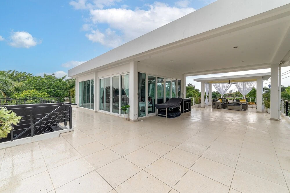Luxury and Playful 5 Bed Pool Villa - CC