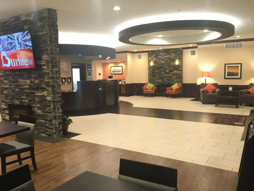 Comfort Inn & Suites Moore - Oklahoma City