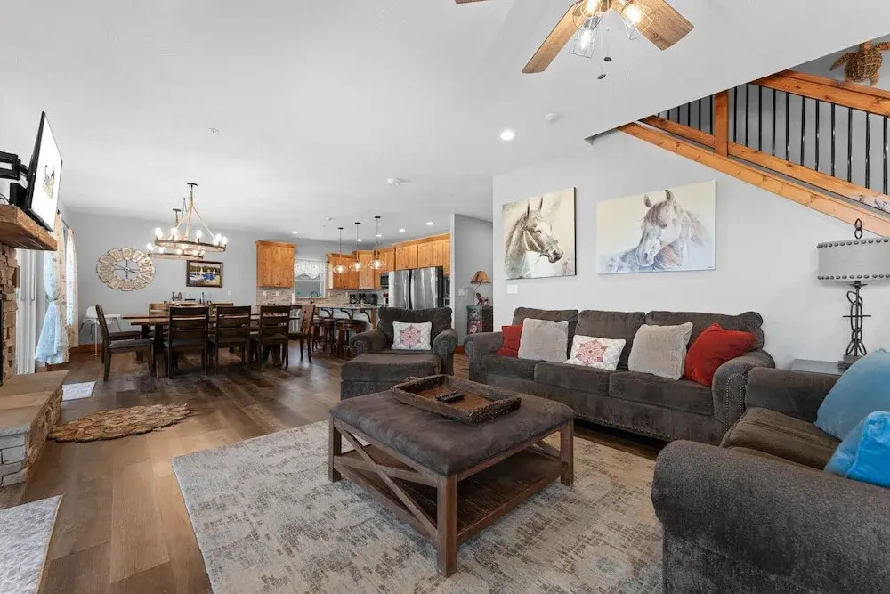 Cc115- Lakeside Landing 8 Bedroom Home